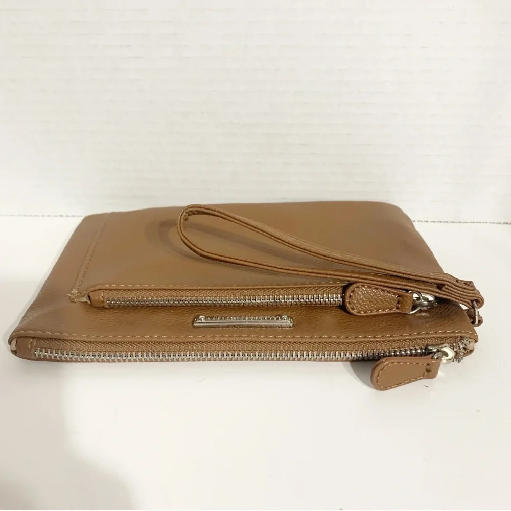 Nine West Faux Leather Wristlet Fully Line in Tan Print Studded Logo Plate Brown